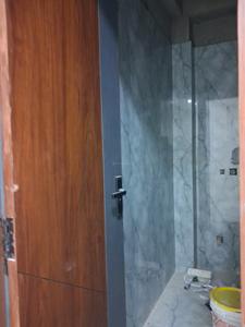 Common Bathroom Image of 1450 Sq.ft 3 BHK Apartment / Flat for sale in Capital Metro Height, Sector 72 Noida for Rs. 5100000