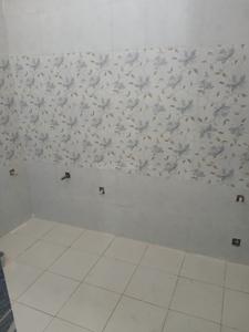 Bathroom Image of 1500 Sq.ft 3 BHK Builder Floor for rent in Kumhrar Patna for Rs. 25000