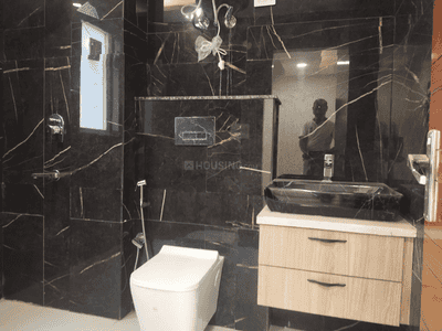 Bathroom Image of 3000 Sq.ft 4 BHK Builder Floor for sale in Paschim Vihar New Delhi for Rs. 45000000