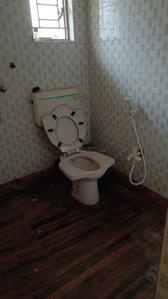 Bathroom Image of 750 Sq.ft 2 BHK Apartment / Flat for rent in Paschim Putiary Kolkata for Rs. 8000