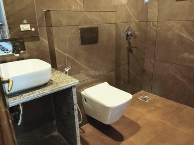 Bathroom Image of 700 Sq.ft 1 RK Apartment / Flat for rent in Sector 53 Gurgaon for Rs. 25000