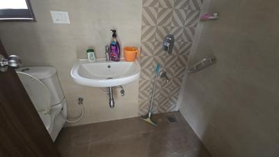 Image of 850 Sq.ft 3 BHK Apartment / Flat for rent in Adani Amogha, Shantigram, Ahmedabad for Rs. 45000