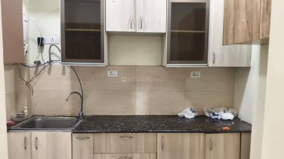 Kitchen Image of 900 Sq.ft 2 BHK Apartment / Flat for rent in Supertech The Romano, Sector 118 Noida for Rs. 23006