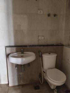 Bathroom Image of 1300 Sq.ft 4 BHK Apartment / Flat for sale in BPTP Park Elite Premium, Sector 84 Faridabad for Rs. 12800000