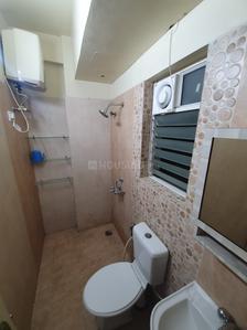 Bathroom Image of 1100 Sq.ft 2 BHK Apartment / Flat for rent in Ekta Floral, Tangra Kolkata for Rs. 45000