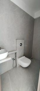 Bathroom Image of 750 Sq.ft 2 BHK Apartment / Flat for sale in I R Horizon Heights, Andheri East Mumbai for Rs. 20800000