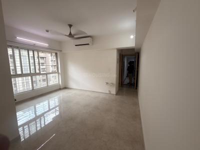 Living Room Image of 900 Sq.ft 2 BHK Apartment / Flat for rent in Lodha Amara, Kolshet Thane for Rs. 39000