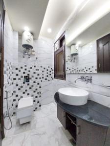 Bathroom Image of 2800 Sq.ft 4 BHK Apartment / Flat for sale in CGHS The New Greenwood, Sector 52 Gurgaon for Rs. 34000000