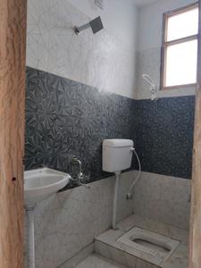 Common Bathroom Image of 750 Sq.ft 2 BHK Builder Floor for sale in DLF Ankur Vihar Ghaziabad for Rs. 2375030
