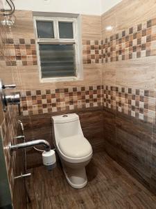 Bathroom Image of 1280 Sq.ft 2 BHK Apartment / Flat for sale in Maruthi Emerald, Sainikpuri Secunderabad for Rs. 7600000