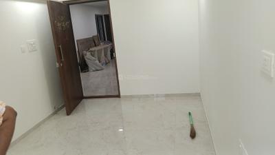 Living Room Image of 650 Sq.ft 2 BHK Apartment / Flat for rent in Tristar Bc Corp Arista, Bandra East Mumbai for Rs. 75000
