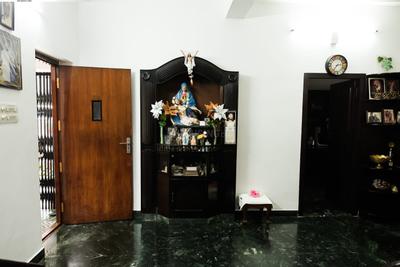 Hall Image of 2500 Sq.ft 5 BHK Independent House for sale in Chembukkav Thrissur for Rs. 50000000