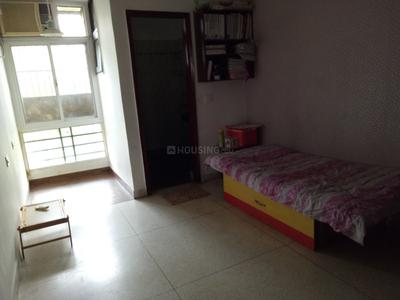 Bedroom Image of 1000 Sq.ft 2.5 BHK Builder Floor for rent in Sarvapriya Vihar New Delhi for Rs. 75000