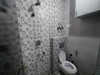 Bathroom Image of 1250 Sq.ft 3 BHK Builder Floor for sale in Vikaspuri New Delhi for Rs. 20000000
