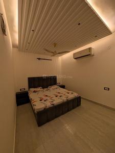 Bedroom Image of 800 Sq.ft 2 BHK Builder Floor for rent in Rajouri Garden New Delhi for Rs. 28000