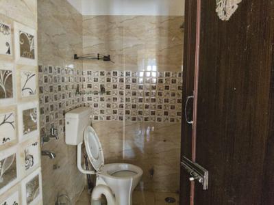 Bathroom Image of 1000 Sq.ft 2 BHK Apartment / Flat for sale in Sector 28 Gurgaon for Rs. 15000000