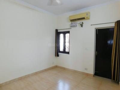 Bedroom Image of 1250 Sq.ft 2 BHK Apartment / Flat for sale in DDA Flats Munirka, Munirka New Delhi for Rs. 27000000