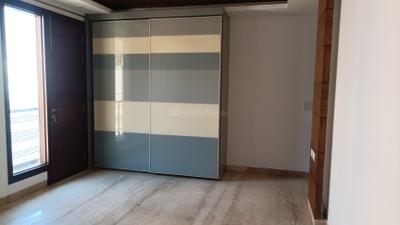 Bedroom Image of 3150 Sq.ft 4 BHK Builder Floor for rent in Safdarjung Development Area New Delhi for Rs. 300000