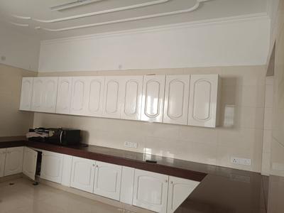 Kitchen Image of 3000 Sq.ft 3 BHK Builder Floor for rent in Sector 40 Noida for Rs. 98000
