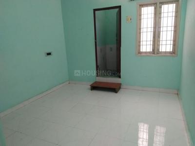 Bedroom Image of 1000 Sq.ft 2 BHK Builder Floor for rent in Ambattur Industrial Estate Chennai for Rs. 25000