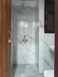 Common Bathroom Image of 900 Sq.ft 2 BHK Apartment / Flat for sale in Krishna Elite Homes, Noida Extension Greater Noida for Rs. 3746500