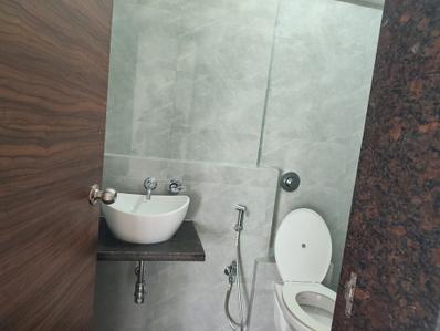 Bathroom Image of 550 Sq.ft 1 BHK Apartment / Flat for sale in Chembur Mumbai for Rs. 11600000