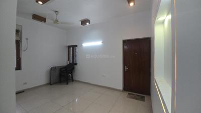Bedroom Image of 2800 Sq.ft 4 BHK Builder Floor for rent in Panchsheel Park New Delhi for Rs. 180000