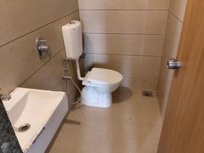 Common Bathroom Image of 3500 Sq.ft 3 BHK Apartment / Flat for rent in Rudra Keshav Skyline, Chandkheda Ahmedabad for Rs. 30000