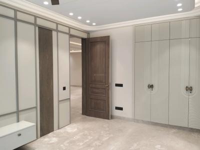 Bedroom Image of 2538 Sq.ft 4 BHK Builder Floor for sale in Model Town New Delhi for Rs. 60000000
