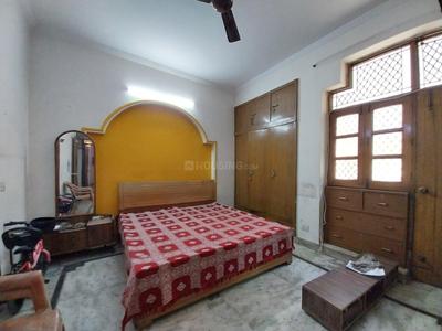 Bedroom Image of 2000 Sq.ft 4 BHK Independent House for sale in Sector 31 Noida for Rs. 36000000