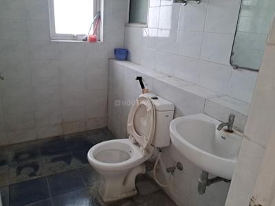 Bathroom Image of 1190 Sq.ft 2 BHK Apartment / Flat for rent in Unitech The Gateway, Santragachi Howrah for Rs. 18000