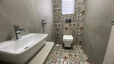 Bathroom Image of 440 Sq.ft 1 BHK Apartment / Flat for sale in Sanghvi Edge, Santacruz East Mumbai for Rs. 13000000