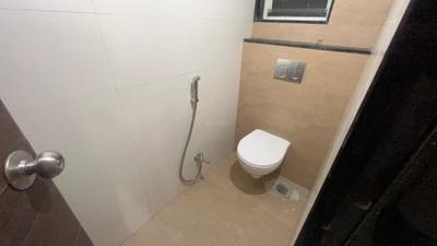 Bathroom Image of 370 Sq.ft 1 RK Apartment / Flat for rent in Badhekar Mayura, Kothrud Pune for Rs. 21000