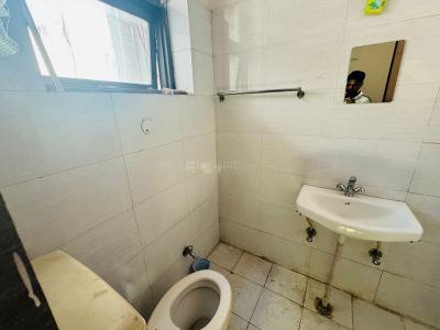 Bathroom Image of 1350 Sq.ft 3 BHK Apartment / Flat for rent in Ozone Heights, Talashpur Aligarh for Rs. 12000