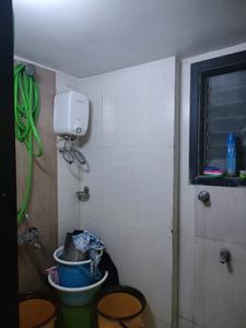 Common Bathroom Image of 758 Sq.ft 1 BHK Apartment / Flat for rent in Haware Citi, Kasarvadavali Thane for Rs. 16005