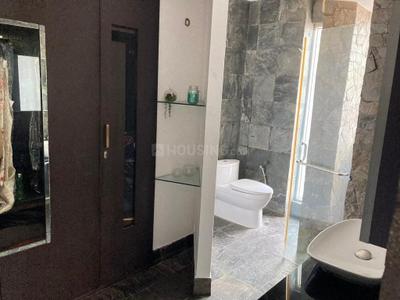 Bathroom Image of 12000 Sq.ft 7 BHK Independent House for sale in DLF City Floor Phase 2, DLF Phase 2 Gurgaon for Rs. 165000000