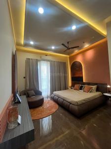 Bedroom Image of 4000 Sq.ft 5 BHK Villa for sale in Vallabh Vidhyanagar Anand for Rs. 28000000