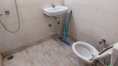Bathroom Image of 900 Sq.ft 1 RK Independent House for rent in Model Town New Delhi for Rs. 15000