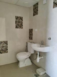 Common Bathroom Image of 421 Sq.ft 1 BHK Apartment / Flat for sale in Mahindra Happinest Kalyan, Bhiwandi Thane for Rs. 3400000