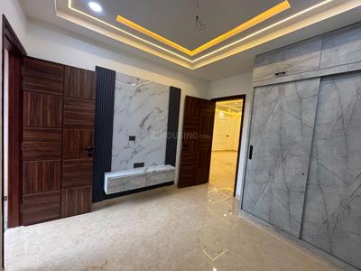 Bedroom Image of 1300 Sq.ft 3 BHK Builder Floor for rent in Ramesh Nagar New Delhi for Rs. 55000