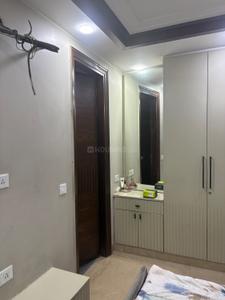 Bedroom Image of 1200 Sq.ft 3 BHK Builder Floor for sale in Anand Vihar New Delhi for Rs. 23000000