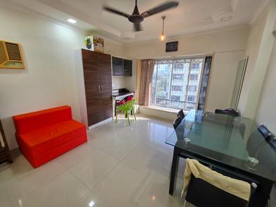 Bedroom Image of 1500 Sq.ft 3 BHK Apartment / Flat for rent in Thakur Silver Tower, Kandivali East Mumbai for Rs. 82000