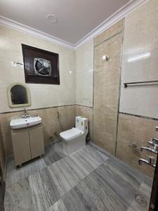 Bathroom Image of 2100 Sq.ft 3.5 BHK Independent House for rent in Rajouri Garden New Delhi for Rs. 85000