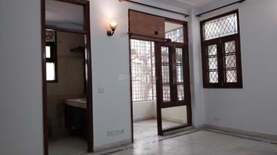 Bedroom Image of 1600 Sq.ft 3 BHK Builder Floor for rent in Safdarjung Enclave New Delhi for Rs. 85000