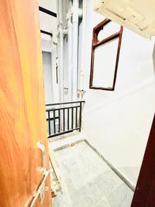 Image of 593 Sq.ft 1 RK Independent House for rent in Sector 52, Gurgaon for Rs. 21000