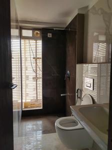 Common Bathroom Image of 1850 Sq.ft 3 BHK Apartment / Flat for sale in K Raheja Classique, Andheri West Mumbai for Rs. 84000000