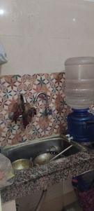 Kitchen Image of 550 Sq.ft 1 BHK Builder Floor for rent in Paharganj New Delhi for Rs. 13500