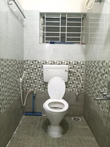 Common Bathroom Image of 1052 Sq.ft 2 BHK Apartment / Flat for rent in Mahadevapura Bengaluru for Rs. 35500