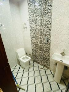 Image of 2250 Sq.ft 3 BHK Apartment / Flat for rent in Uttam Nagar, New Delhi for Rs. 25000