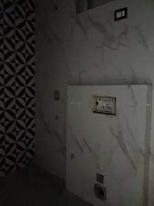 Common Bathroom Image of 1000 Sq.ft 2 BHK Apartment / Flat for sale in Capital Hometech Pride 2 by Capital Infra, Sector 73 Noida for Rs. 4600002